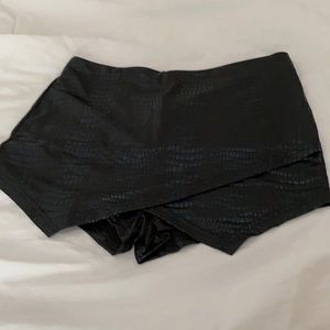Shein black skort size large